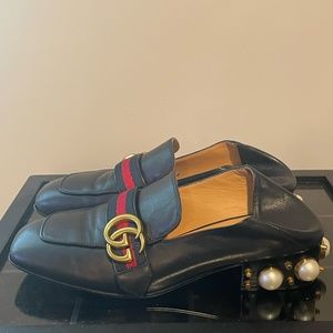 *Flash 24 Hour Sale Only *Ladies Gucci Black Embellished Loafers Sz 39